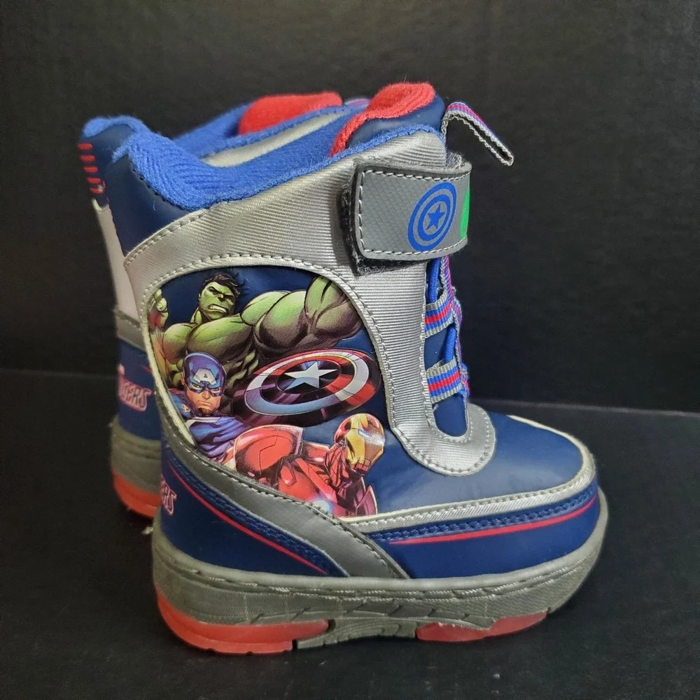 Flashing Boys Marvel Avenger Snow Boots Toddler Size 6‎ Light Up Blinking Soles